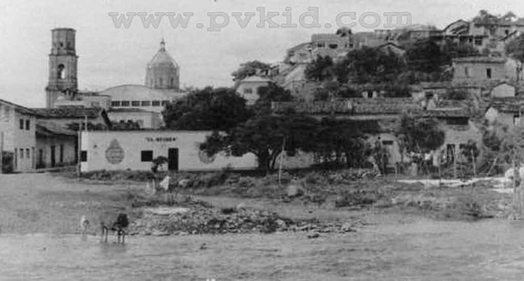 Old Photos of Puerto Vallarta Second Slider 10