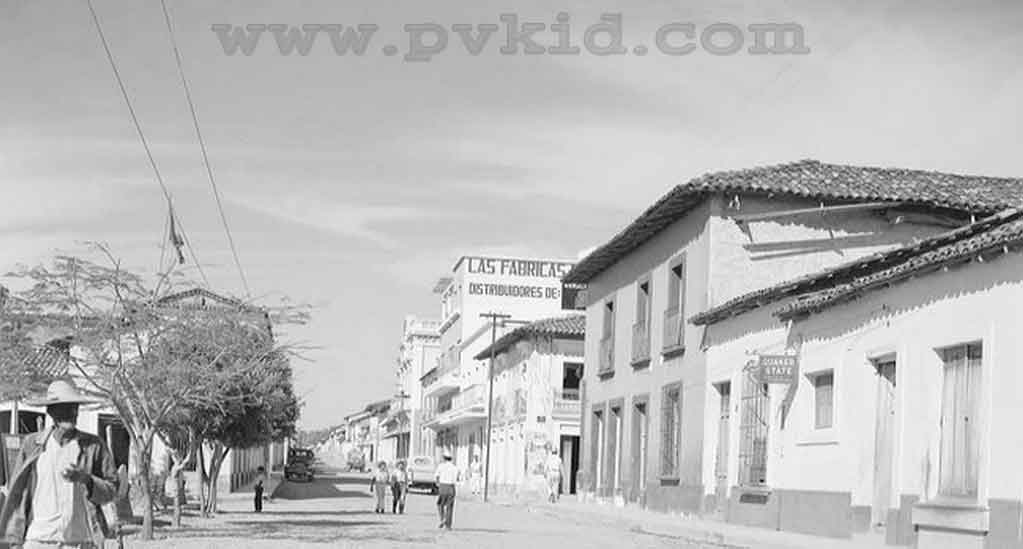 Old Photos of Puerto Vallarta Second Slider 48