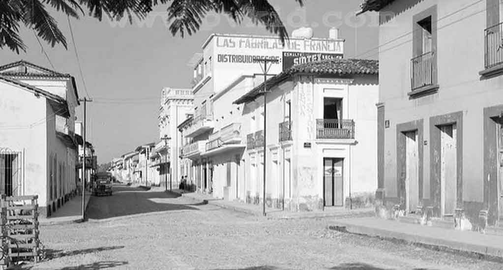 Old Photos of Puerto Vallarta Second Slider 66